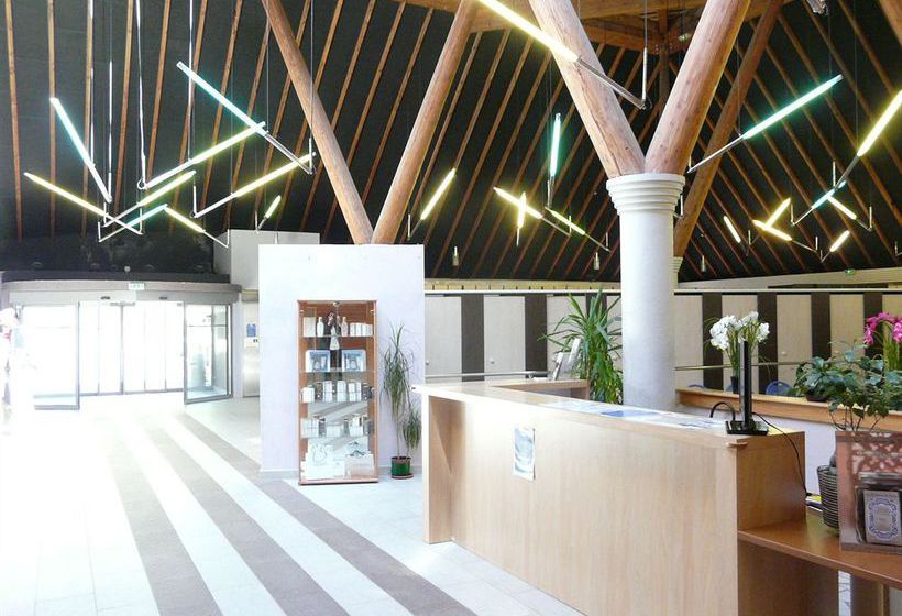 Brit Hotel du Ban  | Chaudes Aigues | Cantal | France 14