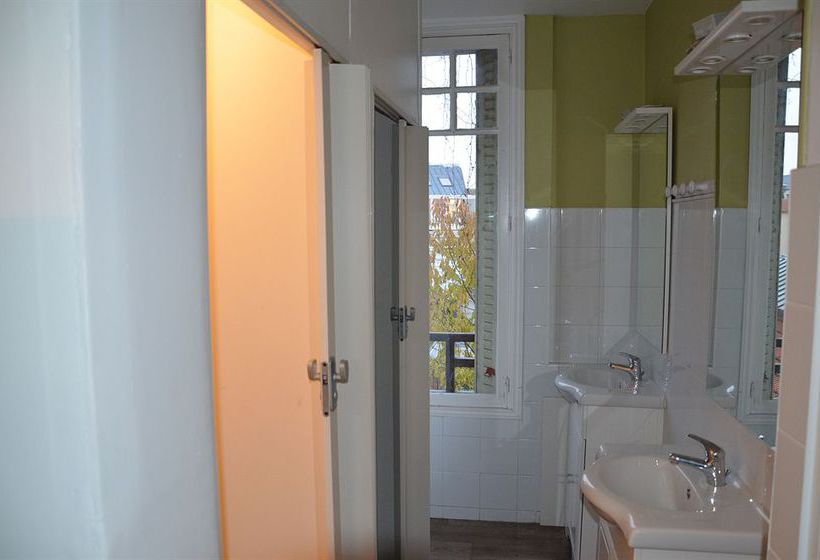 Women Bed  | Malakoff | Hauts-de-Seine | France 11