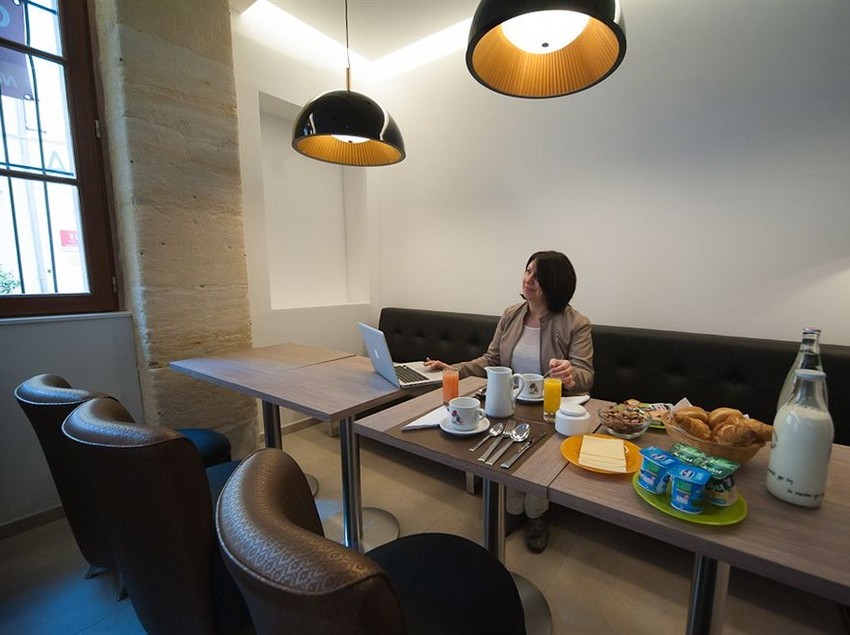 Central Hotel Nimes  | Nîmes | Gard | France 10