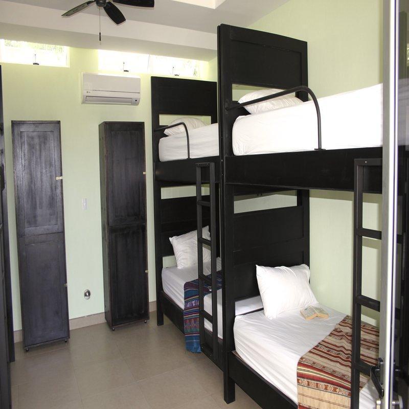 Room2board Hostel And Surf School  | Playa Jaco | Puntarenas | Costa Rica 3