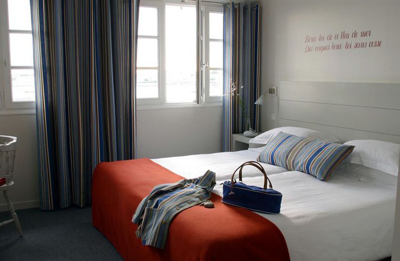 Du Centre Chez Janie  | Roscoff | Finistere | France 4