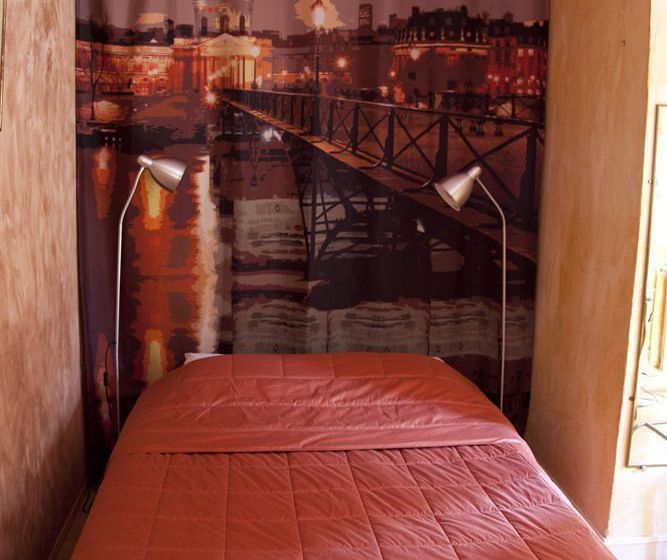 Hôtel De La Loire  | Paris | Paris | France 6