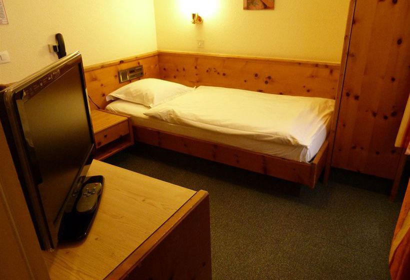 Hôtel Aux Trois Roses  | Strasbourg | Bas-Rhin | France 7