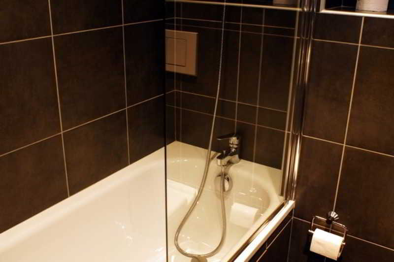 Hôtel Decoh Rue Dragon  | Marseille | Bouches du Rhone | France 13