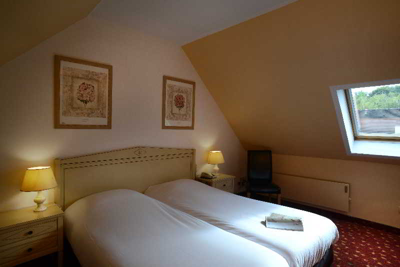 Interhotel Rueil Centre  | Versailles | Yvelines | França 11