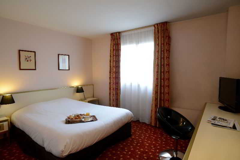 Interhotel Rueil Centre  | Versailles | Yvelines | França 12