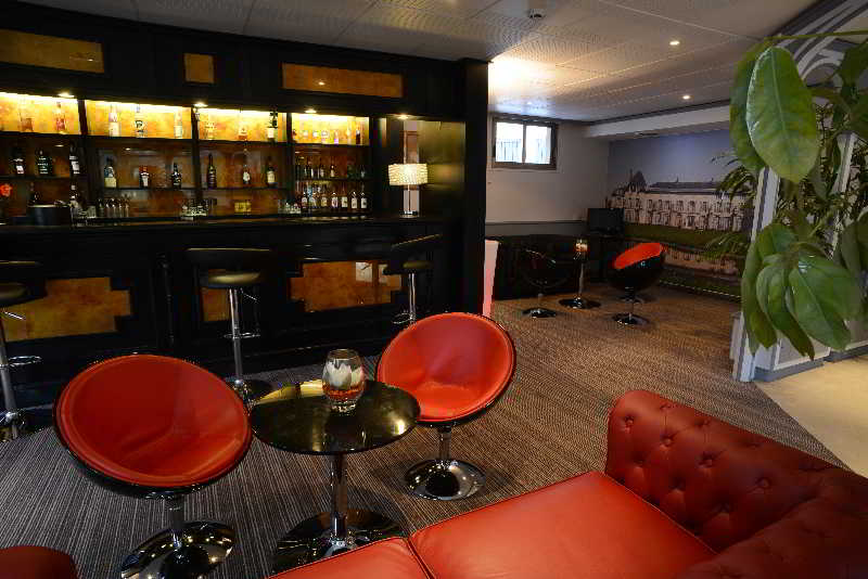 Interhotel Rueil Centre  | Versailles | Yvelines | França 6