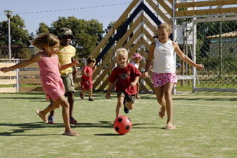Hotel Rural Port Minervois   Les Hauts Du Lac  | Narbona | Aude | França 2