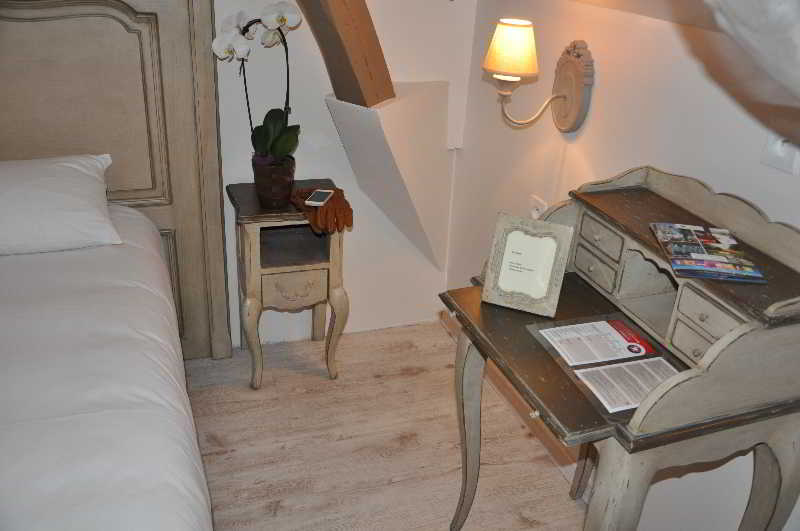 Hôtel Ih Des Poemes De Chartres  | Chartres | Eure-et-Loir | France 3