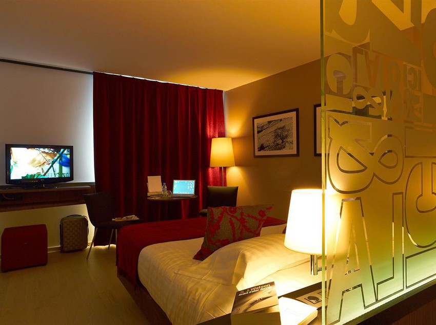 Hôtel Ici & La  | Villefranche sur Saone | Rhone | France 5