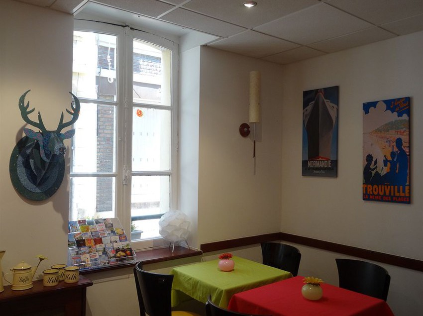 Hôtel De La Paix  | Trouville sur Mer | Calvados | France 17