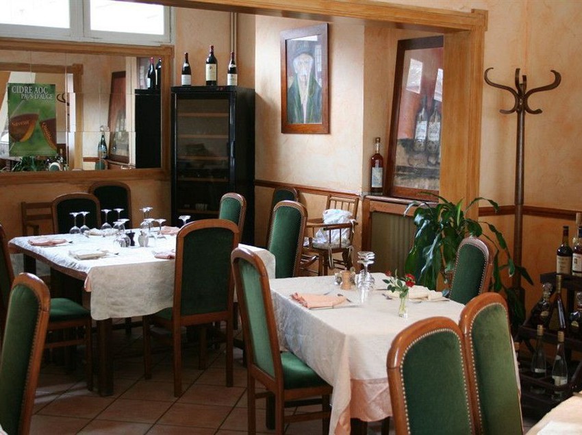 Hôtel La Couronne  | Vimoutiers | Orne | France 8