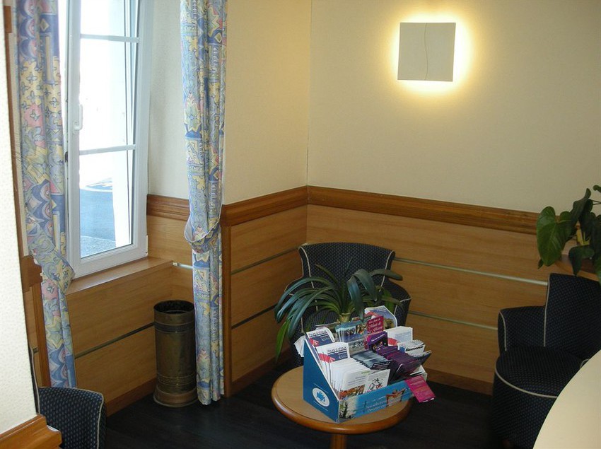 Hôtel De La Renaissance  | Cherbourg | Manche | France 10