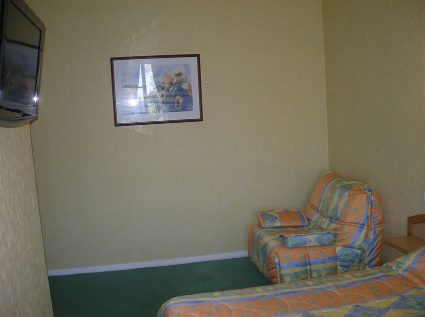 Hôtel De La Renaissance  | Cherbourg | Manche | France 12