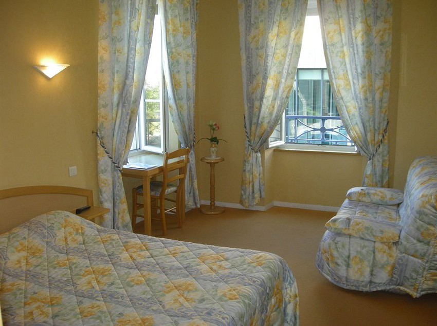 Hôtel De La Renaissance  | Cherbourg | Manche | France 4