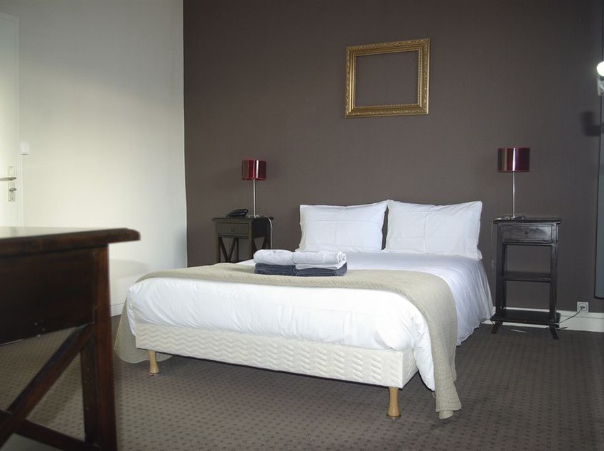 Hôtel Familia  | Limoges | Haute-Vienne | France 17