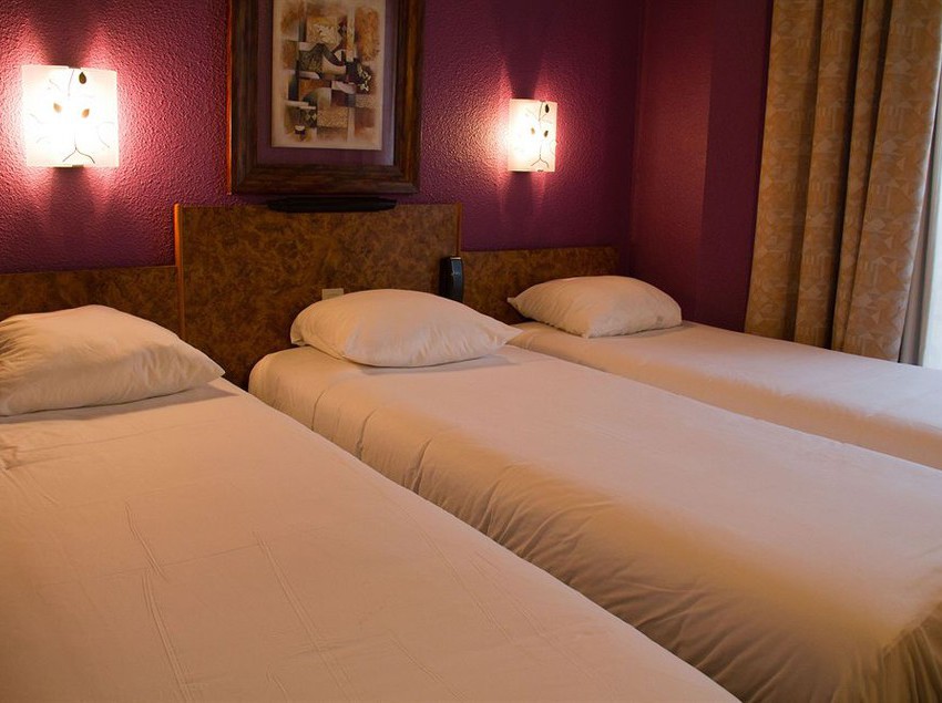 Hôtel Du Trosy  | Clamart | Hauts-de-Seine | France 18