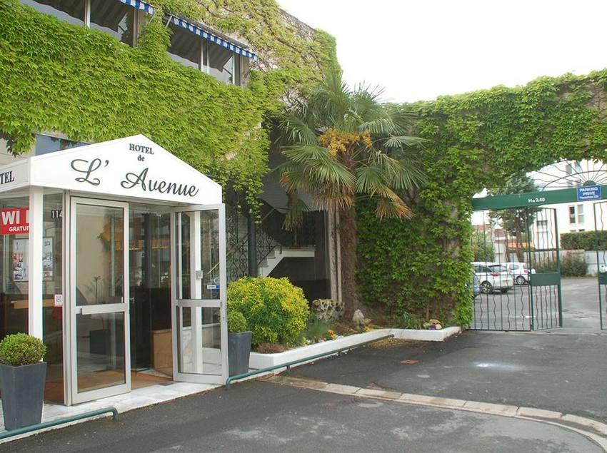 Hôtel De L'avenue  | Saintes | Charente-Maritime | France 1