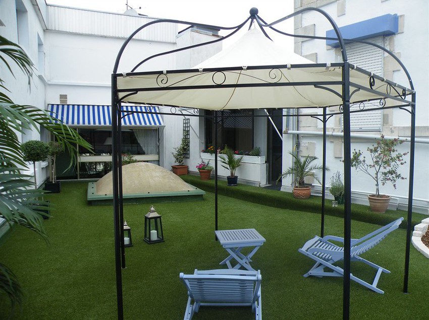 Hôtel De L'avenue  | Saintes | Charente-Maritime | France 3