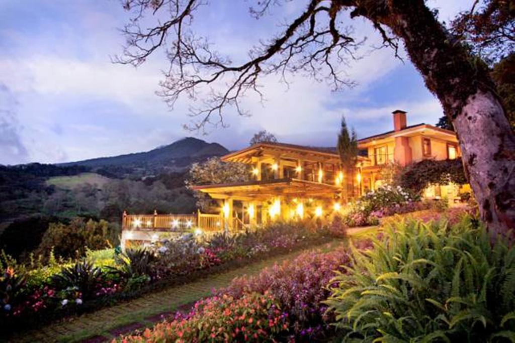 Bed and Breakfast Finca Paraiso Mountain Retreat Near San Jose Airport Heredia