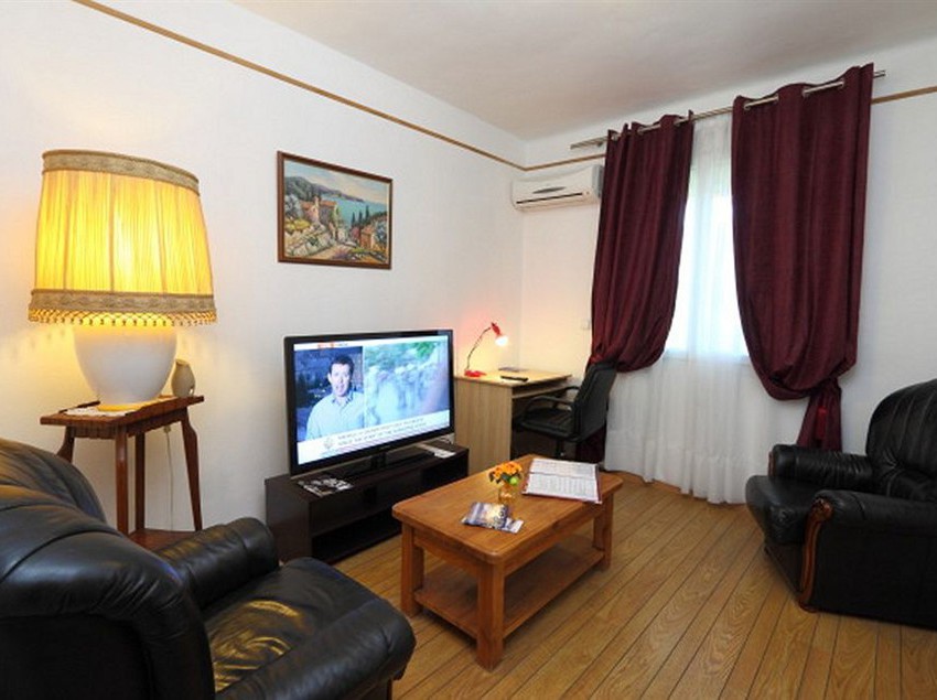 Hôtel Eden Logis  | Martigues | Bouches du Rhone | France 17