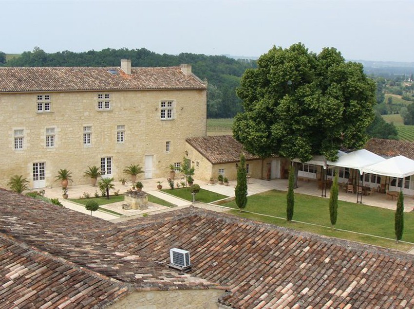 Hôtel Chateau Isabeau De Naujan  | Saint Vincent de Pertignas | Gironde | France 3