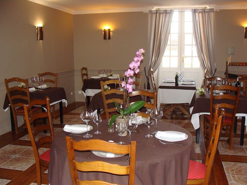 Hôtel Chateau Isabeau De Naujan  | Saint Vincent de Pertignas | Gironde | France 4