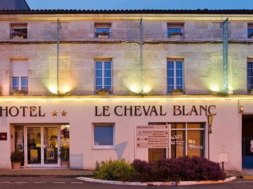 Hotel Le Cheval Blanc Charente