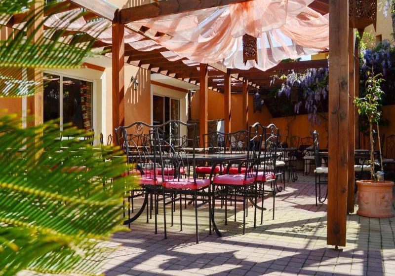 Hôtel De La Clape  | Narbonne | Aude | France 12