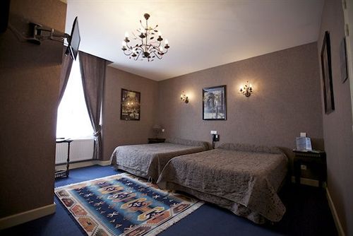 Hotel De La Poste  | Langres | Alto Marne | Francia 12