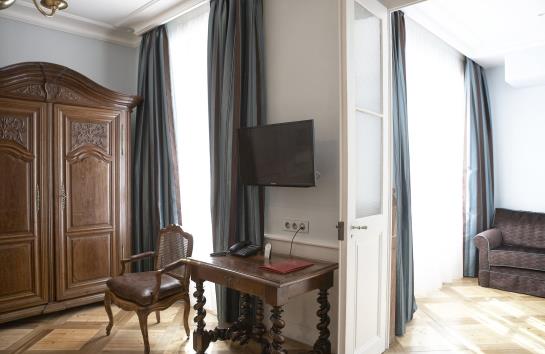 Hôtel Le Bouclier D' Or  | Strasbourg | Bas-Rhin | France 19