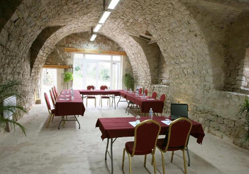 Hôtel Domaine De Saint Esteve  | Millau | Aveyron | France 6