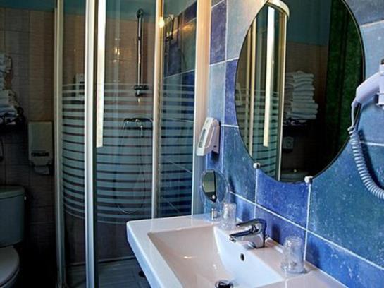 Hôtel Chez Carrière  | Aigues Mortes | Gard | France 5