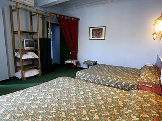 Hôtel Chez Carrière  | Aigues Mortes | Gard | France 7