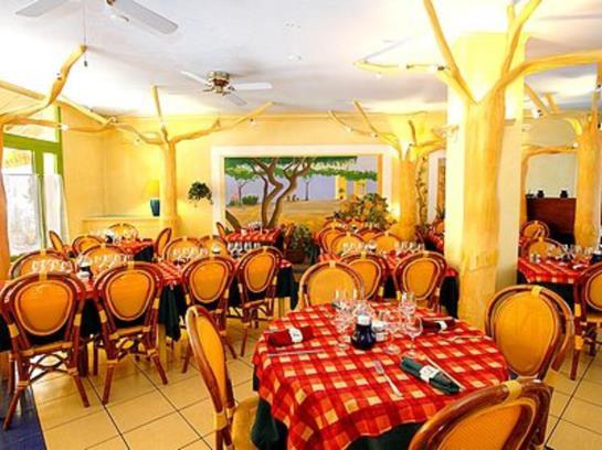 Hôtel Chez Carrière  | Aigues Mortes | Gard | France 9