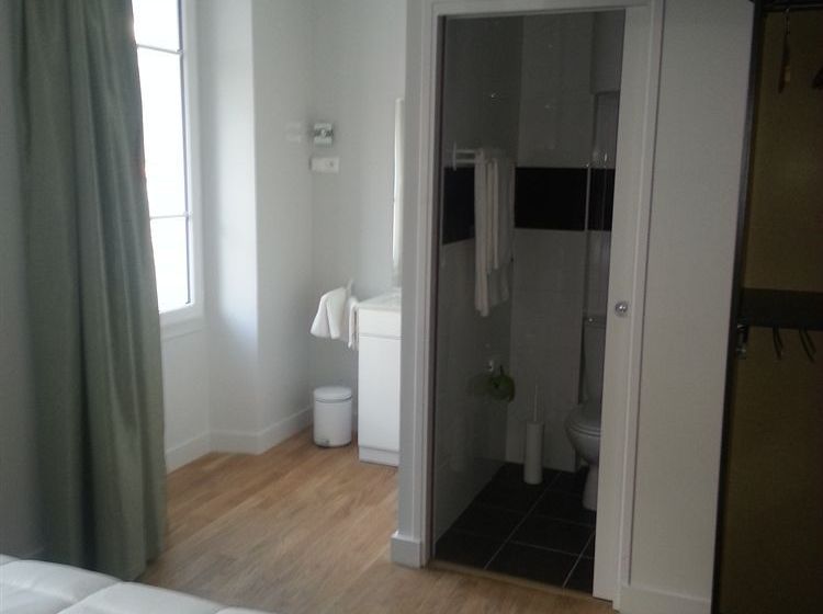 Hôtel Le Cantal  | Paris | Paris | France 12