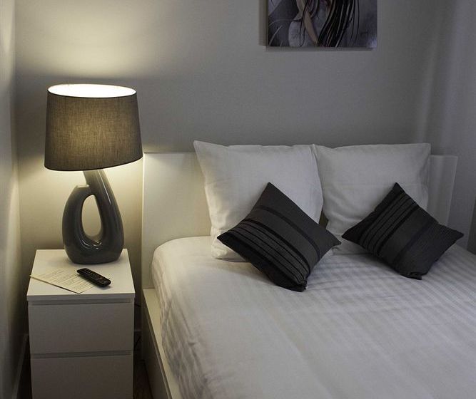 Hôtel Le Cantal  | Paris | Paris | France 17