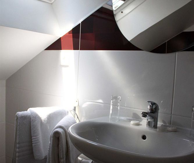 Hôtel Le Cantal  | Paris | Paris | France 18