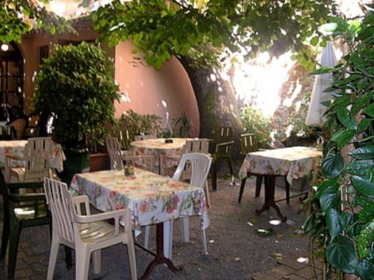 Hôtel Le Commerce  | Mirepoix | Ariege | France 1