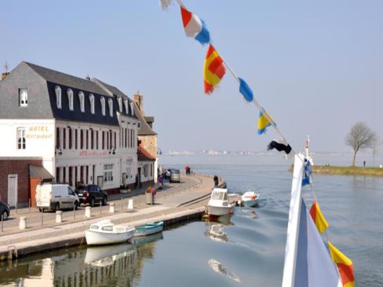 Hôtel Du Port Et Des Bains Somme