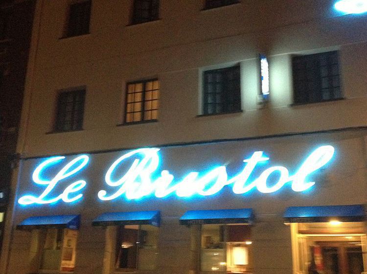 Hôtel Le Bristol  | Valenciennes | Nord | France 10