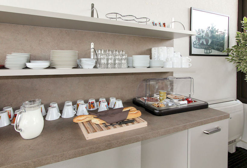 Zenitude Hotel-residences Le Maestria  | Antibes | Alpes-Maritimes | France 16