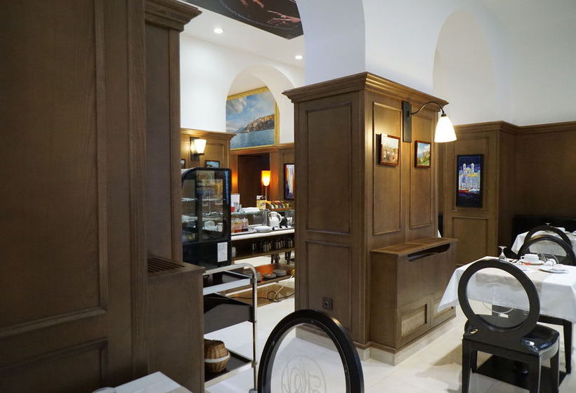 Hôtel Les Voyageurs  | Bastia | Haute-Corse | France 5