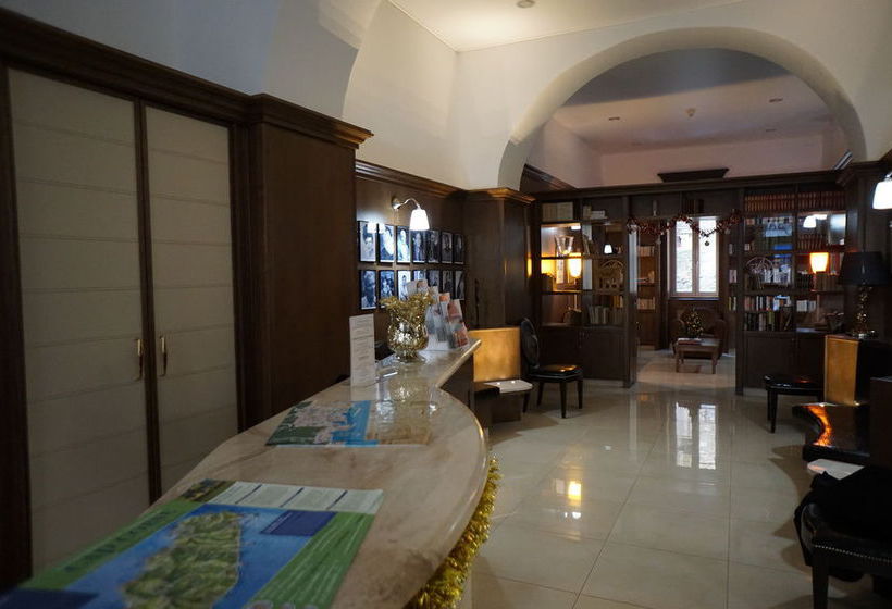 Hôtel Les Voyageurs  | Bastia | Haute-Corse | France 9