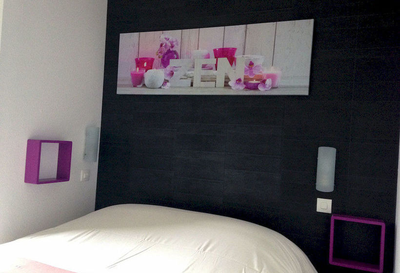 MY Hotel  | Ifs | Calvados | Francia 17