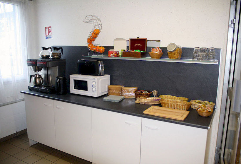 MY Hotel  | Ifs | Calvados | Francia 8