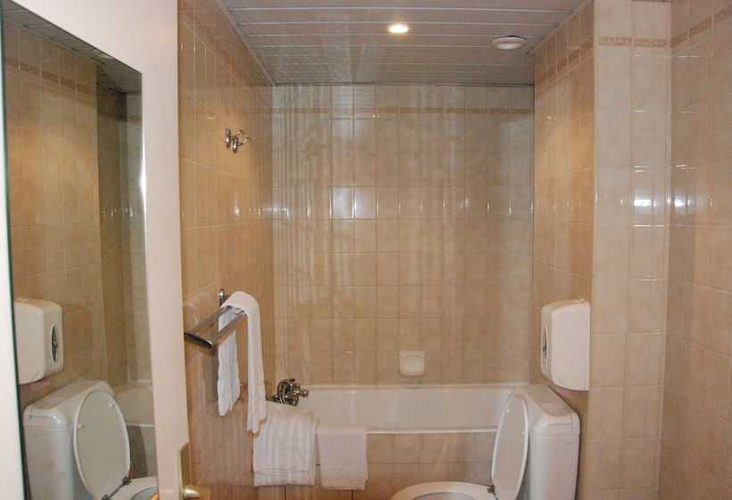 Hôtel Acropolis  | Lourdes | Hautes-Pyrenees | France 3