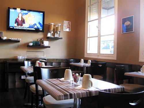 Hôtel De L'univers  | Caen | Calvados | France 15