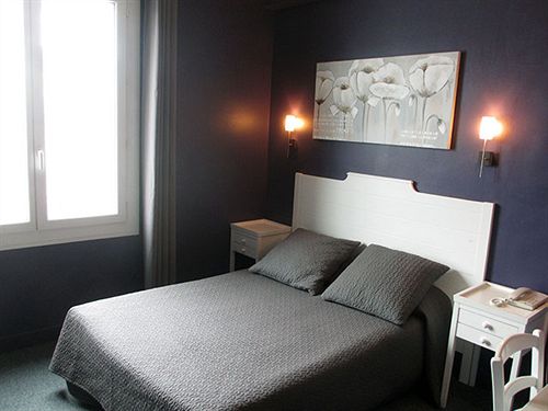 Hôtel De L'univers  | Caen | Calvados | France 16