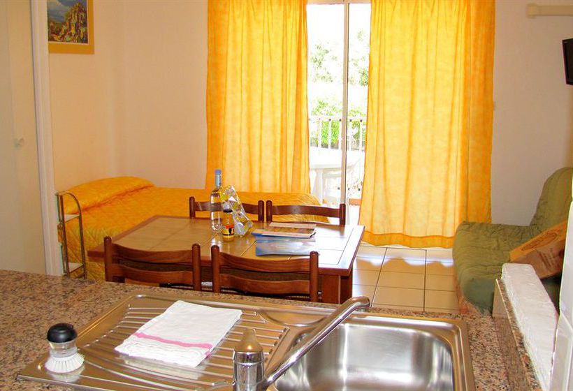 Motel Saint Michel  | L'Île-Rousse | Haute-Corse | France 3